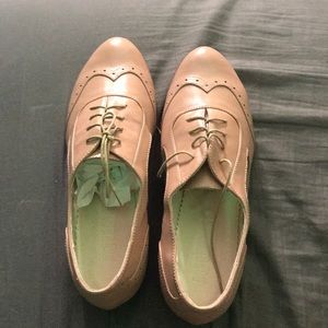 Julia Bo women’s dress shoes